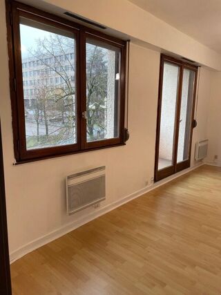  Appartement à louer 2 pièces 35 m²
