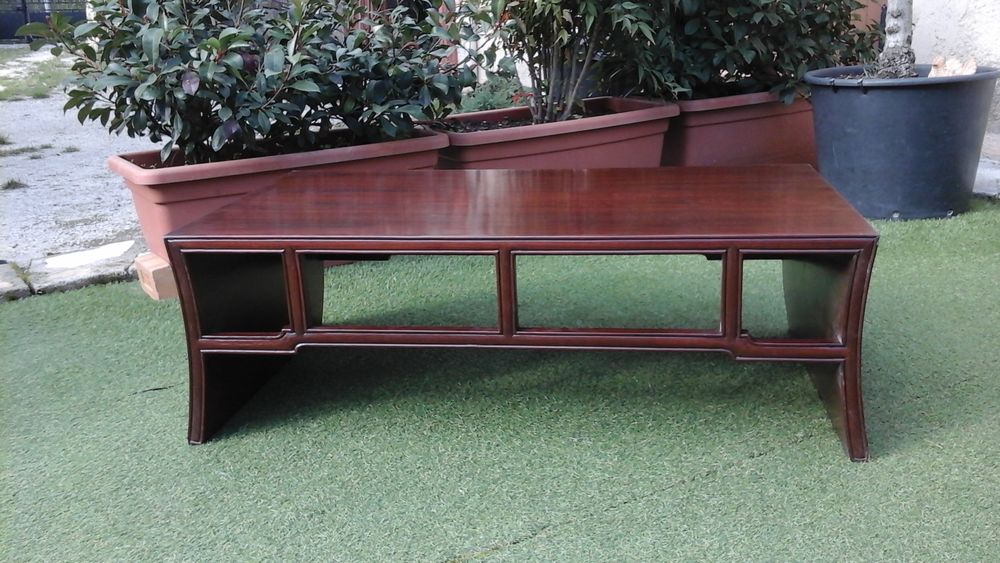 Table basse. Meubles