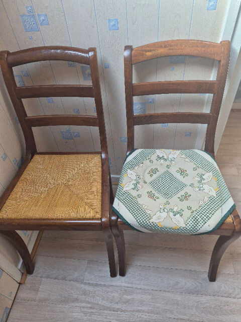 CHAISES EN HETRE 20 Saint-Dolay (56)