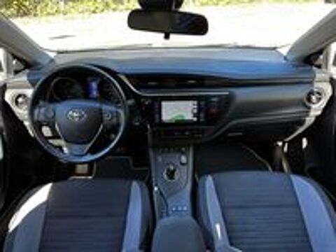 Auris Touring Sports Hybride 136h Business 2018 occasion 78110 Le V&eacute;sinet
