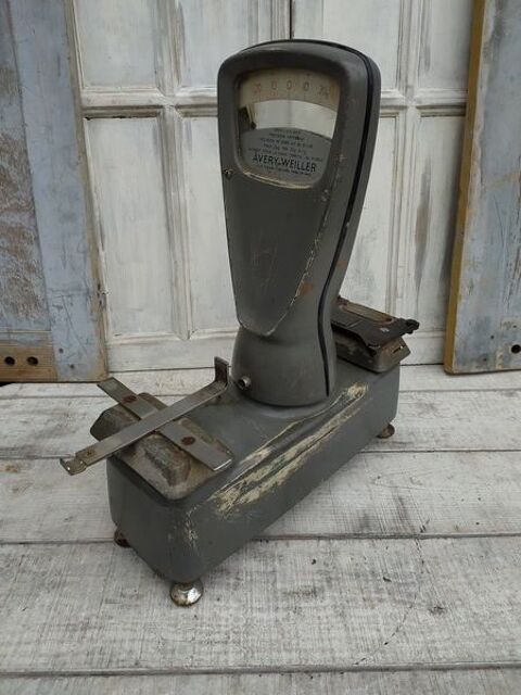 Ancienne Balance de Commerce Avery-Weiller  
40 Loches (37)