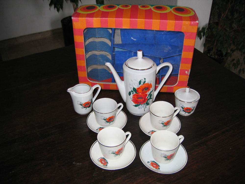 Service &agrave; caf&eacute; enfant Jeux / jouets