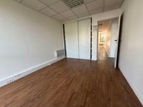   Local à louer 60 m² - LA ROCHELLE 