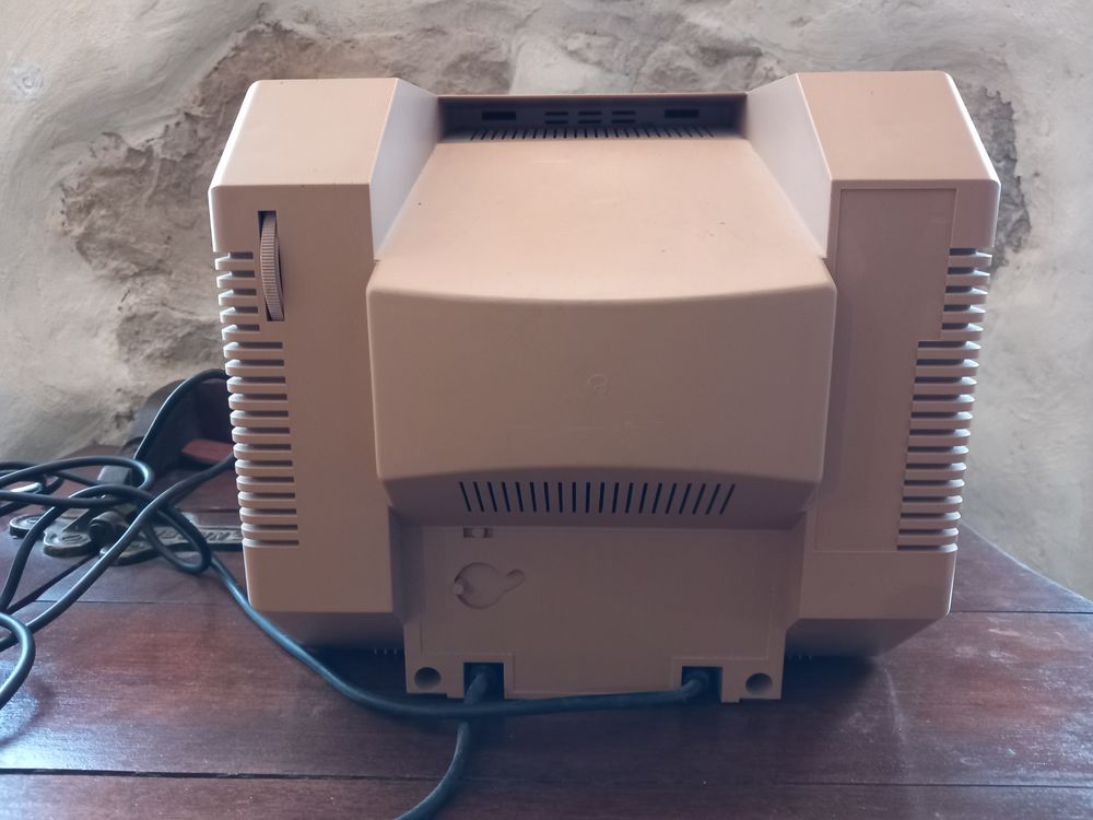 MINITEL &agrave; CLAVIER Téléphones et tablettes