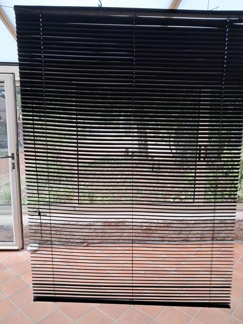 Store � lamelles 8 Ch�tillon-sur-Thouet (79)