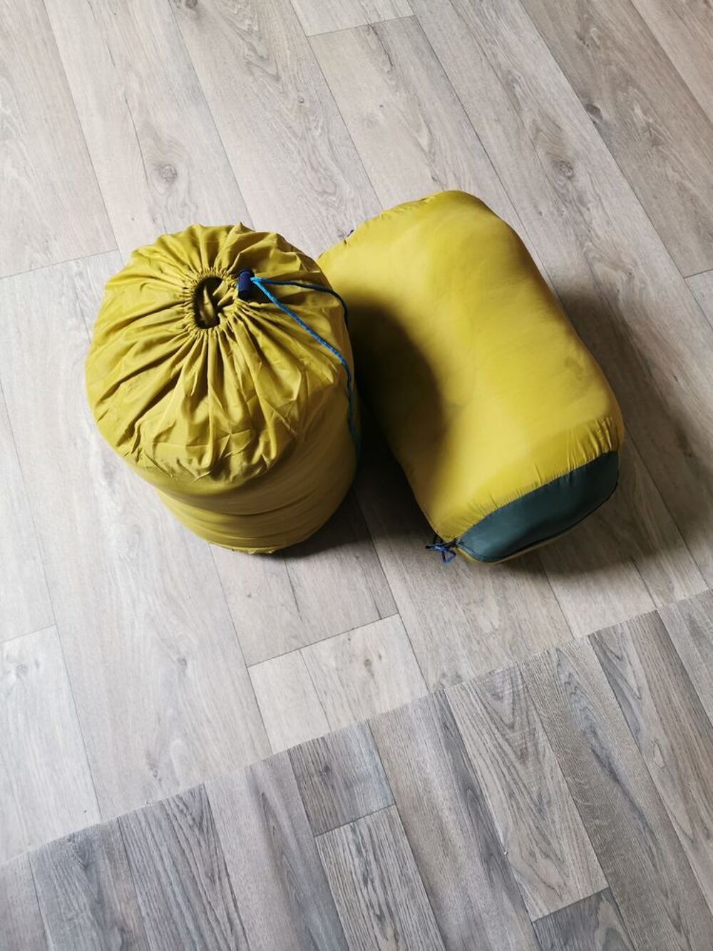 2 sacs de couchage D&eacute;cathlon Sports