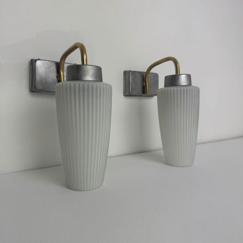 PAIRE D'ANCIENNES APPLIQUES EN VERRE CANNELE VINTAGE
120 Montreuil (93)