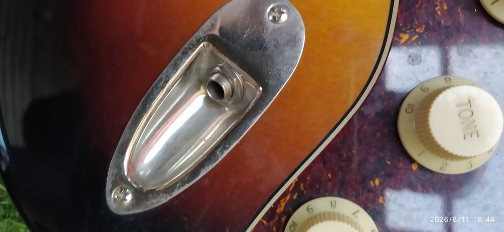 Statocaster / Squier Fender
Instruments de musique
