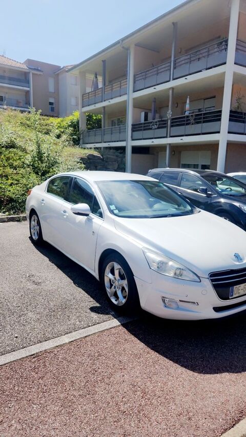 Peugeot 508 superbe  hybrid4 consomme très pe