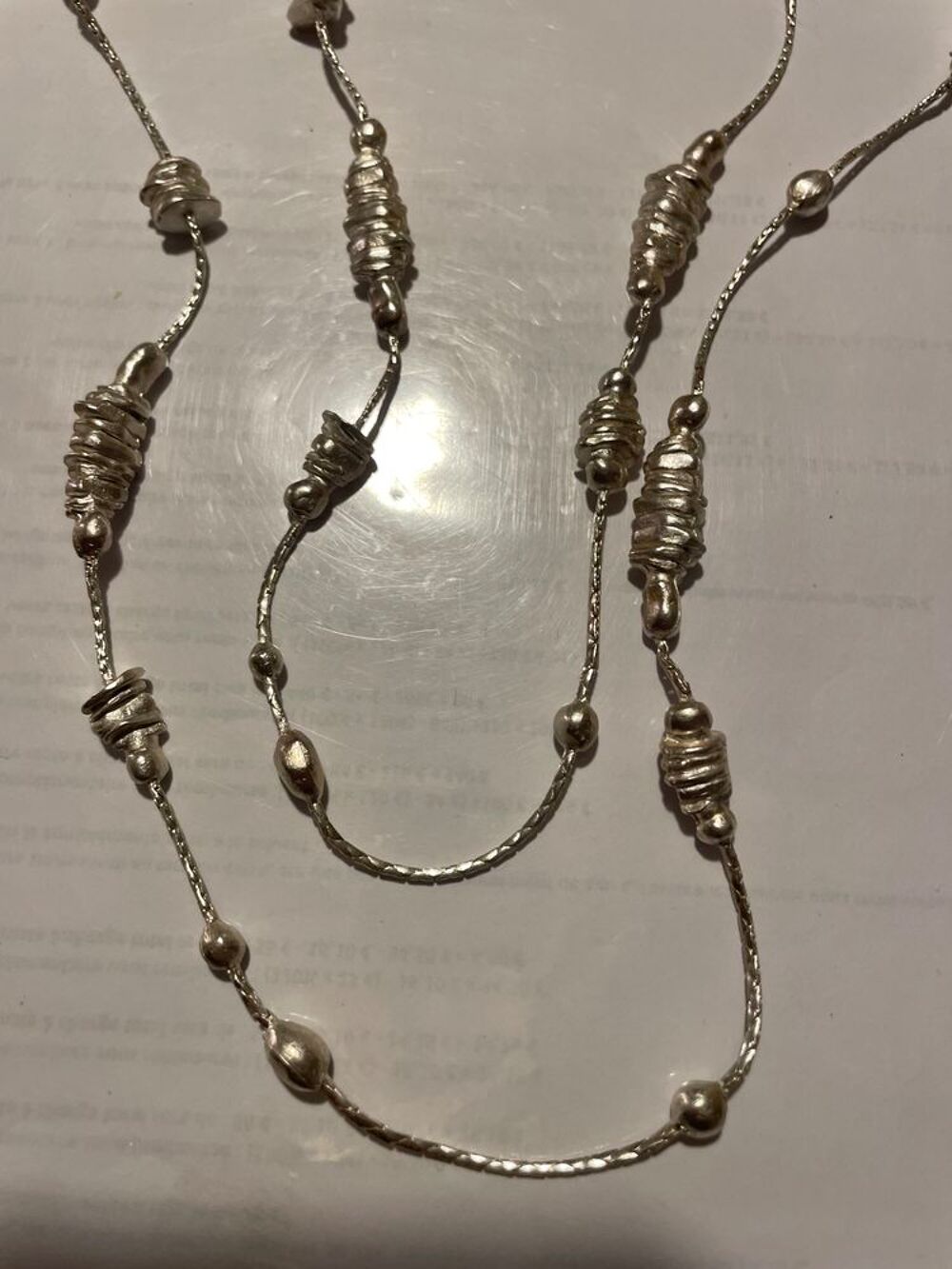 Collier argent&eacute; petits cailloux incrust&eacute;s sur chaineANTIGONA Bijoux et montres