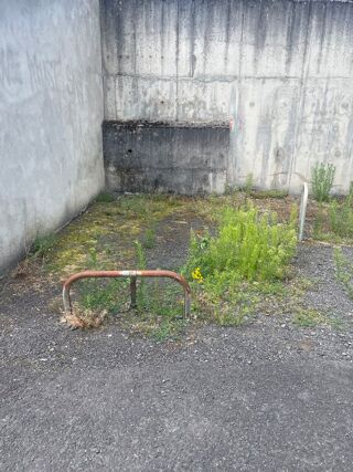  Parking / Garage à louer 15 m² Aurillac