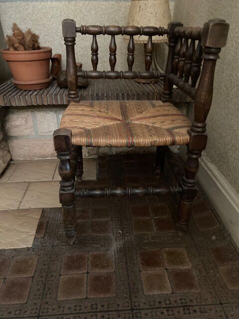 CHAISE  coin de feu  0 Gondrecourt-le-Ch�teau (55)