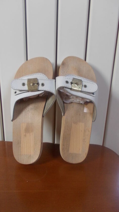 claquettes  generique  6 Thiais (94)