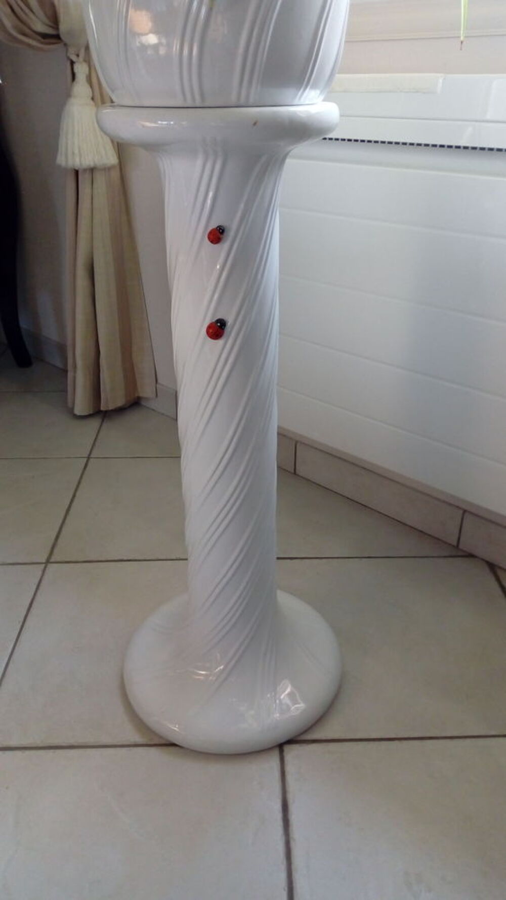 Colonne et cache-pot fa&iuml;ence blanche Décoration