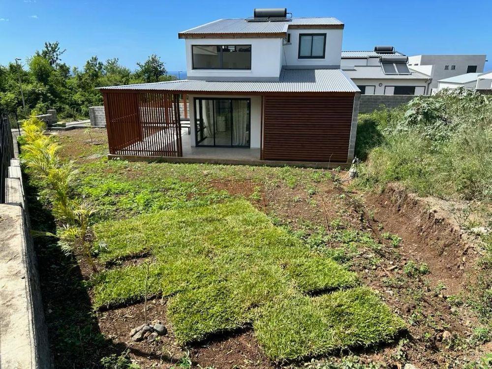 Location Maison Colocation de 2 espaces privatifs indépendants -Maison neuve L' Étang-salé