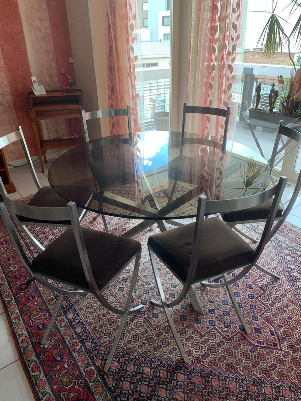 Table de salle a manger design Roset ann&eacute;e 70 acier et verre Meubles