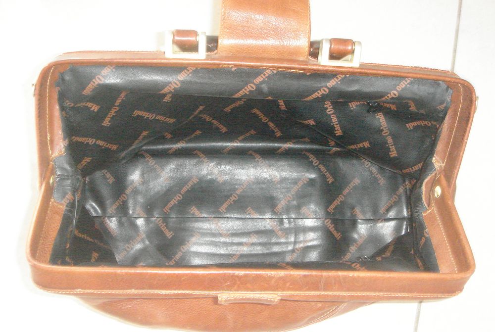 sac a main en cuir forme malette Maroquinerie
