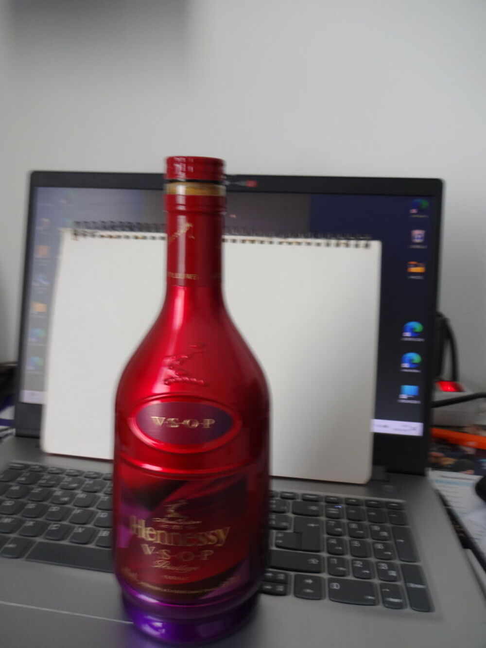 1 BOUTEILLE VIDE HENNESSY 0627473514 