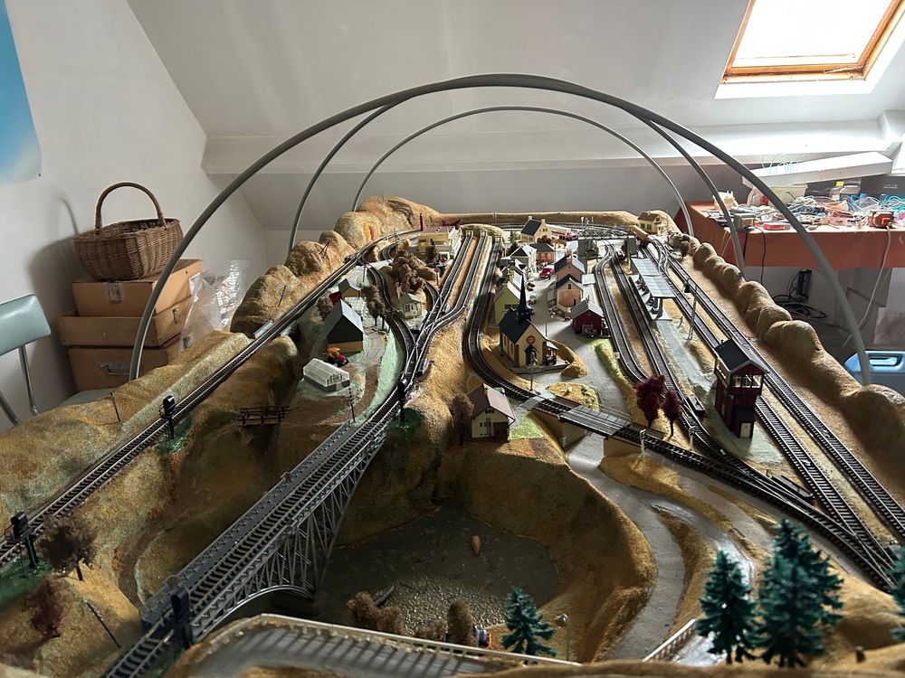 TRAIN ELECTRIQUE MINIATURE 
