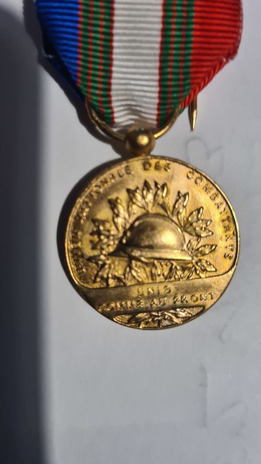 M&eacute;daille ,Union Nationale des Combattants - &agrave; bien m&eacute;rit&eacute; d 