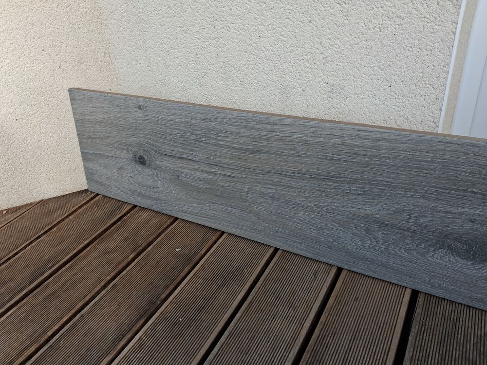 LOT DE 2 GRANDES PLAQUES DE CARRELAGE Bricolage