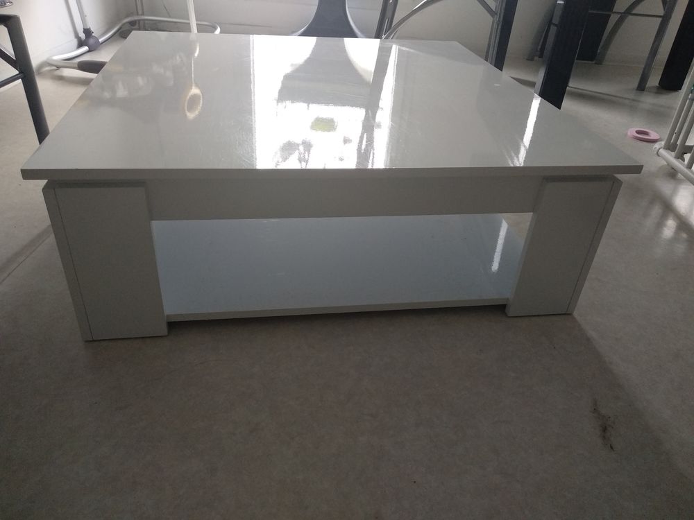 Table basse Meubles