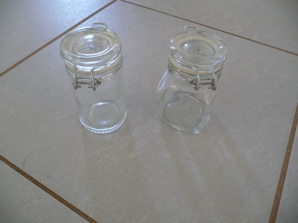 2 petits bocaux en verre Décoration
