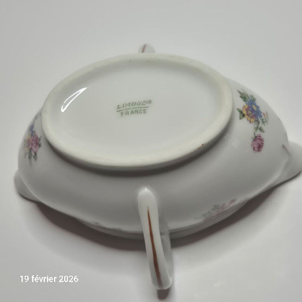 Sauci&egrave;re en porcelaine blanche de Limoges qui permet de s&eacute;pa Cuisine