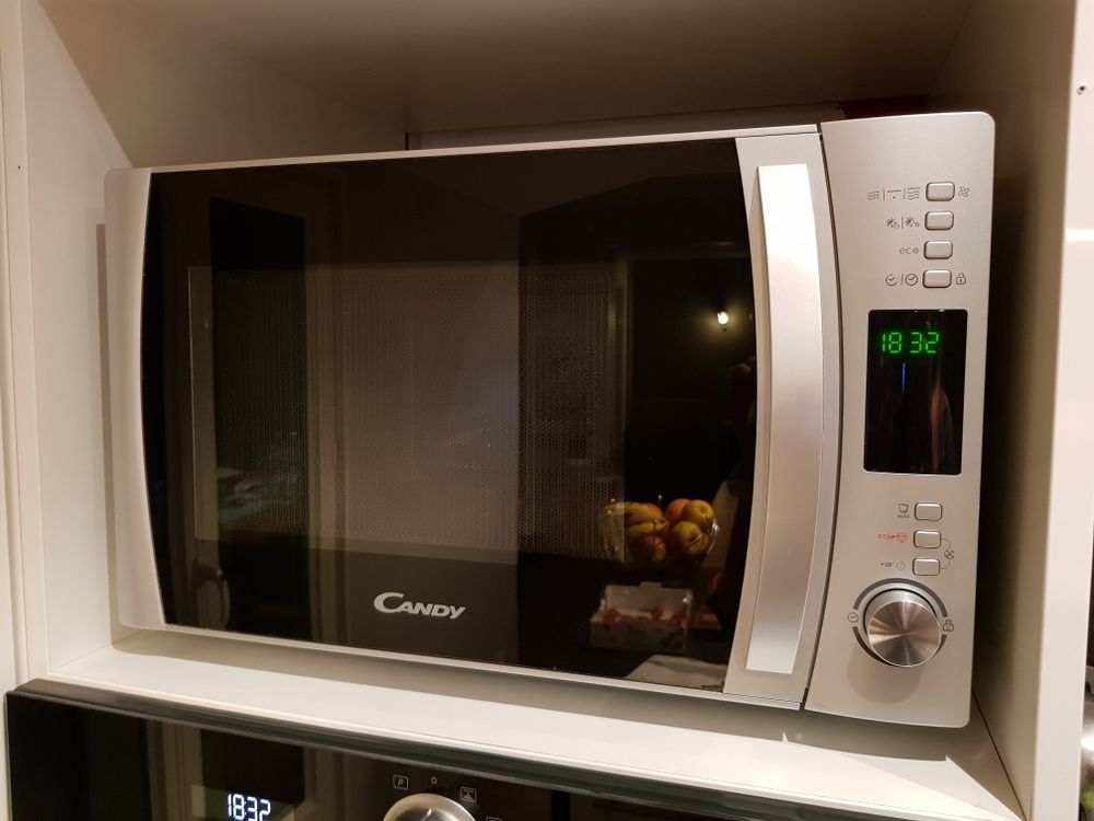 Micro-onde inox Candy Electroménager