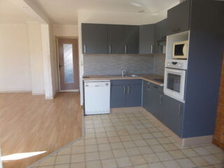  Appartement à louer 5 pièces 74 m²