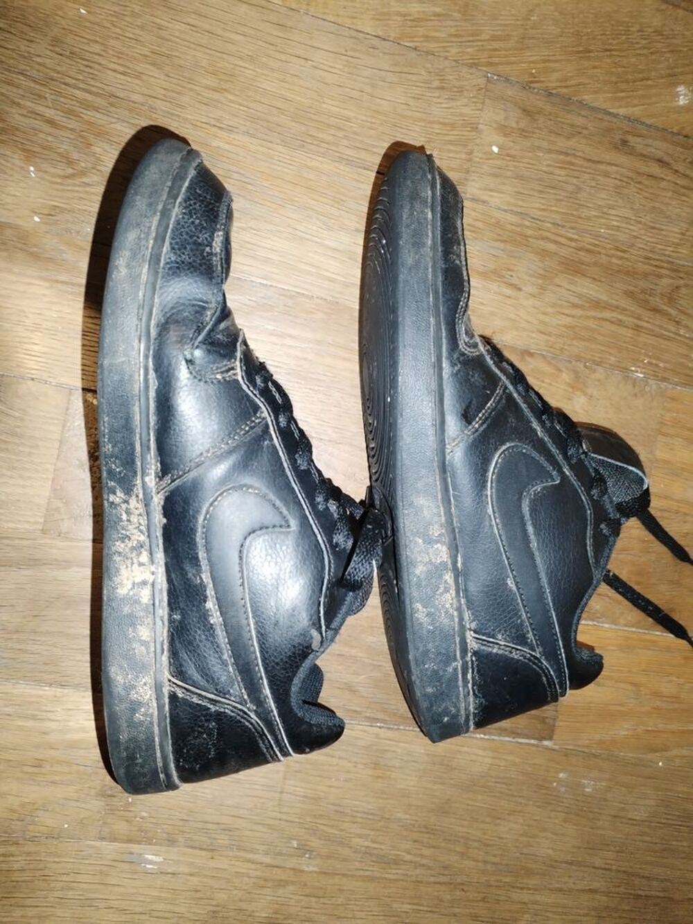 Baskets NIKE full cuir noir (Taille 42) Chaussures