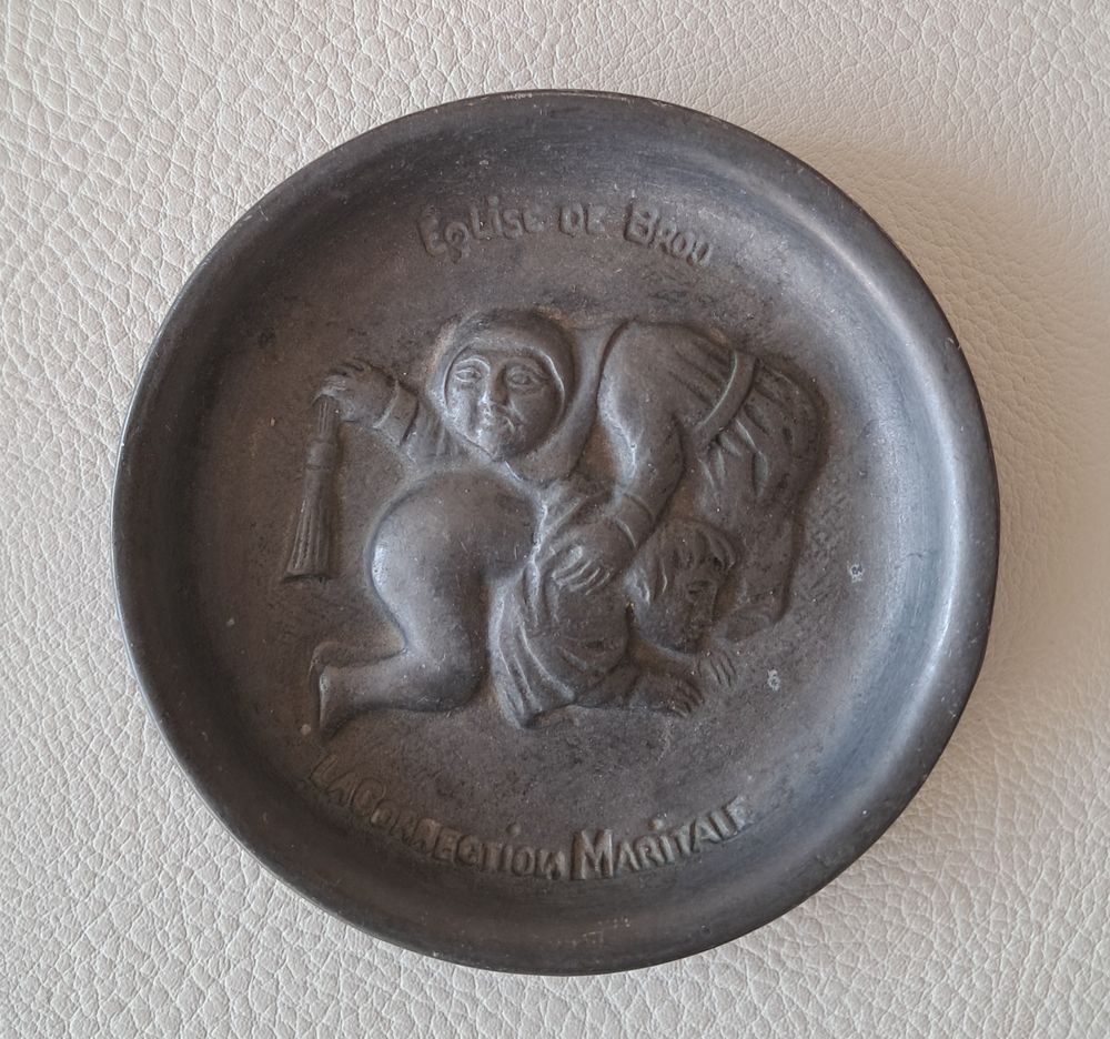 ramasse monnaie coupelle objet de curiosit&eacute; en m&eacute;tal 