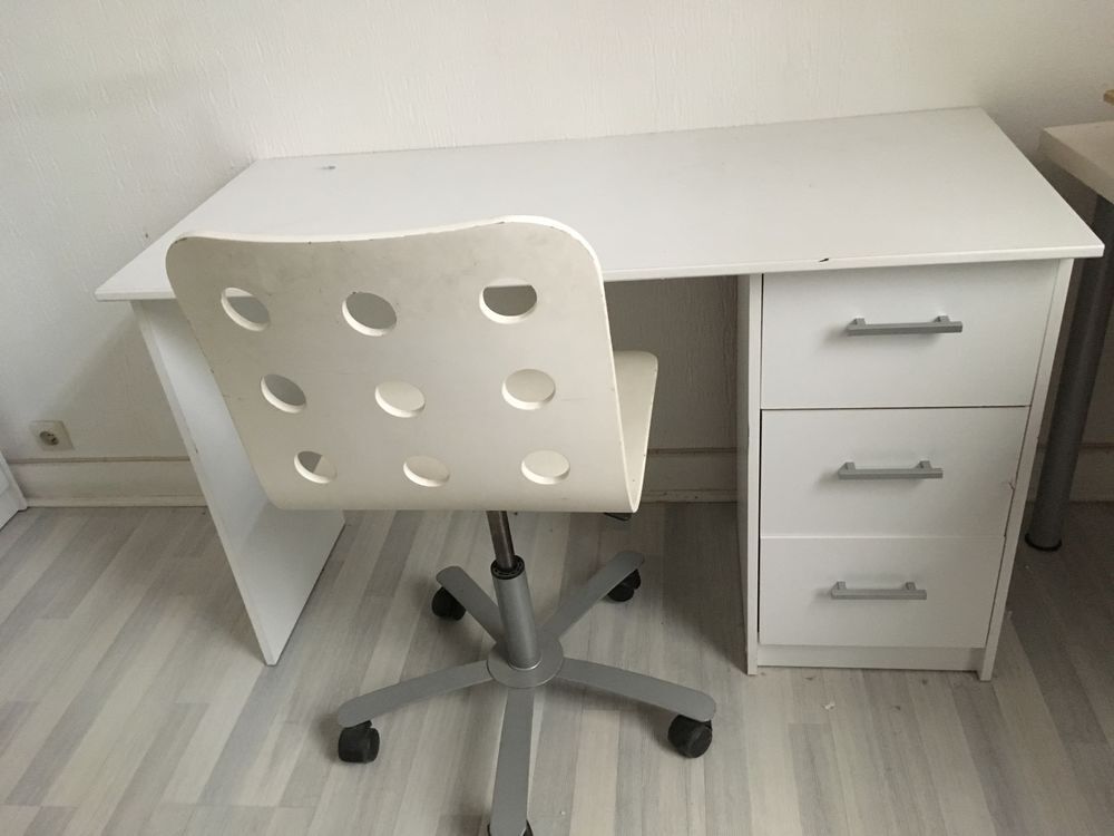 Bureau et chaise blanche Meubles