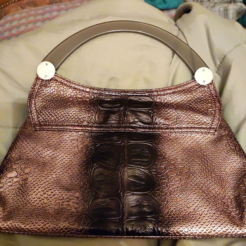 Sac vintage cuir vegan fa&ccedil;on reptile. Maroquinerie