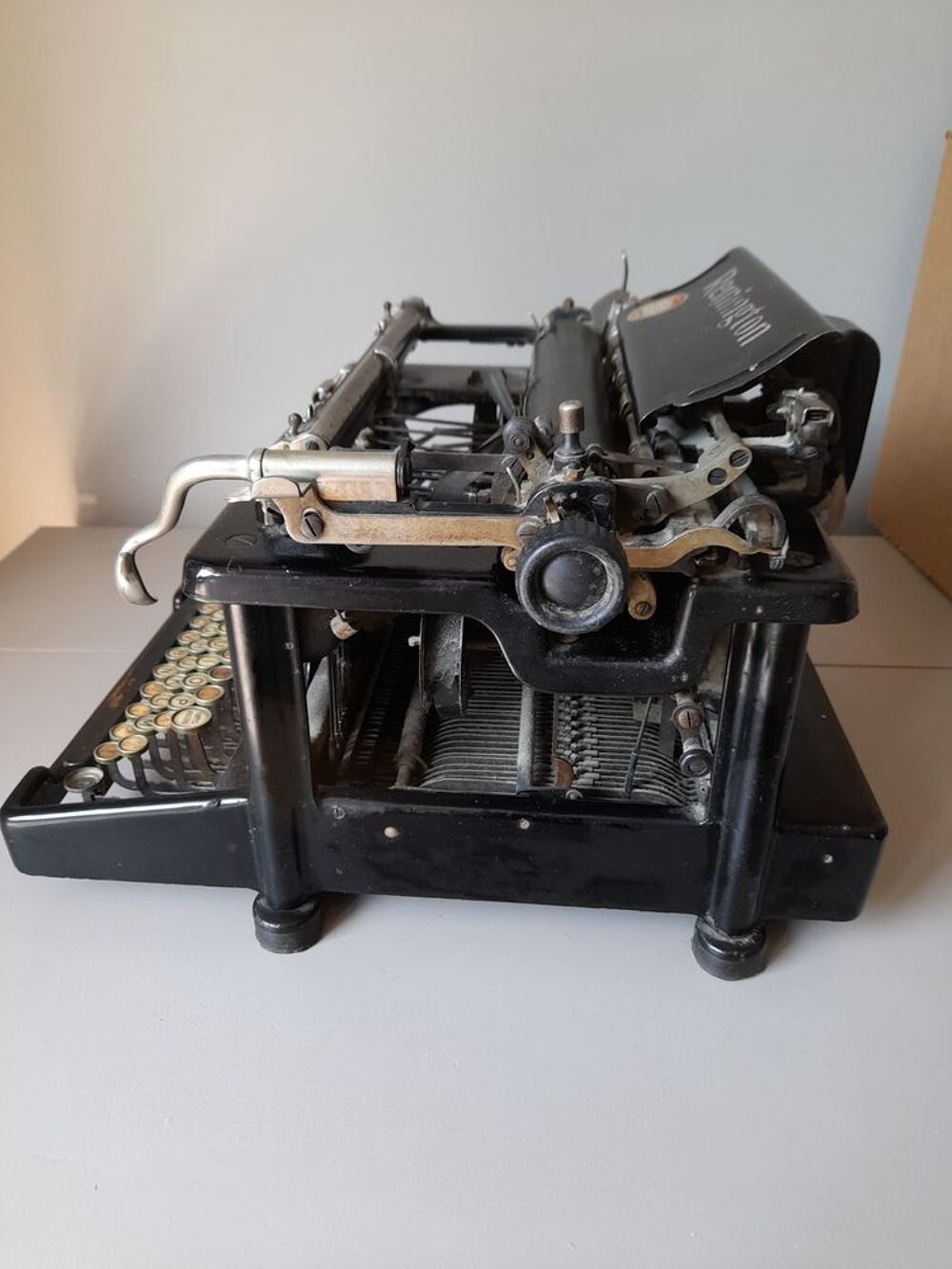 Machine &agrave; &eacute;crire ancienne (1910) de marque REMINGTON 