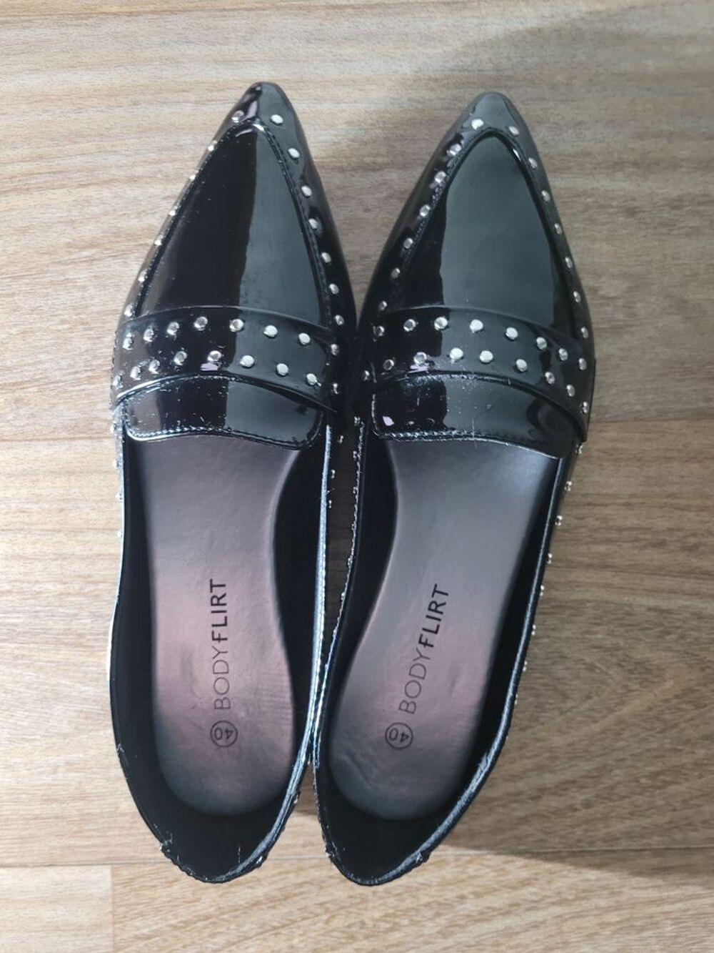 Mocassin cir&eacute; clout&eacute; &middot; Pointure 40 &middot; Neuf Chaussures