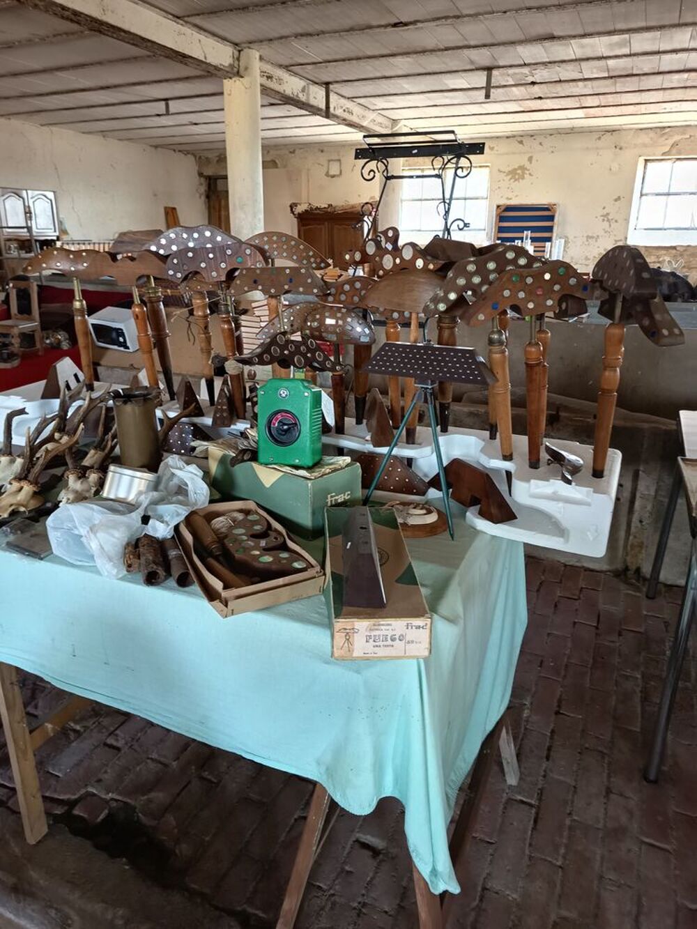 antiquit&eacute;s brocante et militaria Brocante, salon des antiquaires