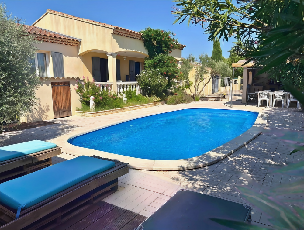 Vente Maison Maison de Plain-pied - 5 chambres - Piscine et cuisine d'été Meyreuil