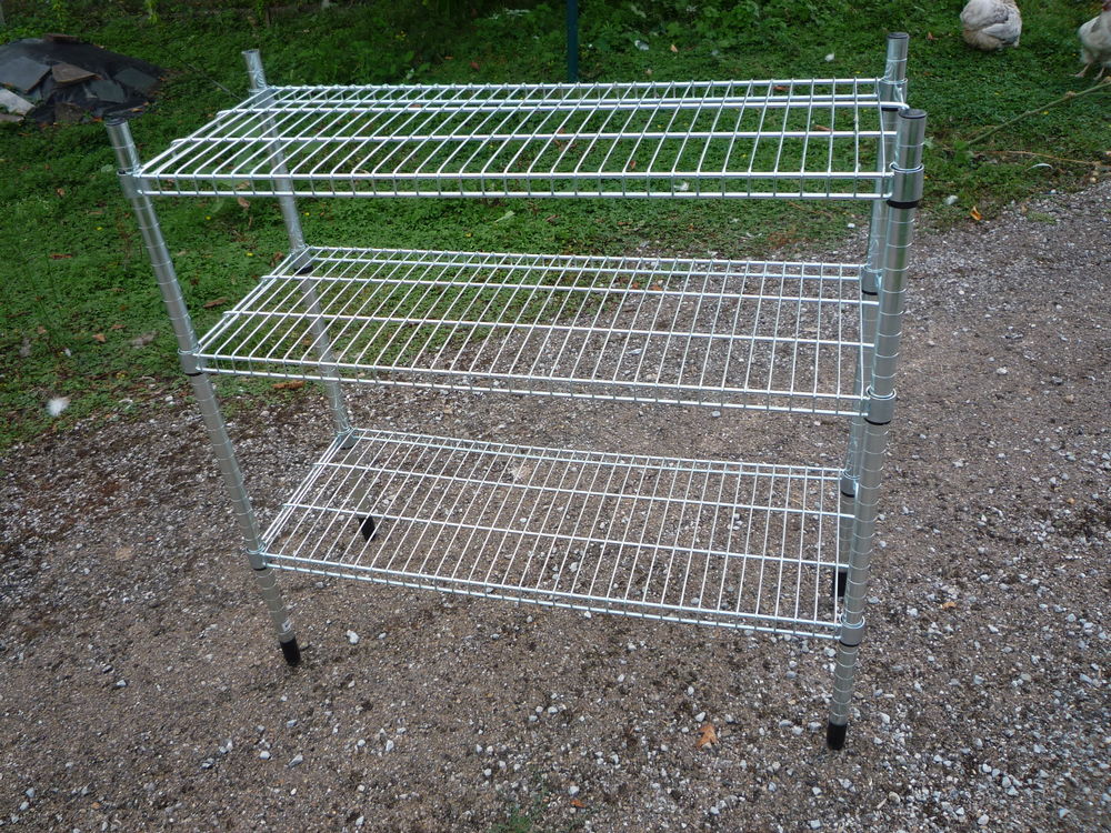Etag&egrave;re m&eacute;tallique
Meubles
