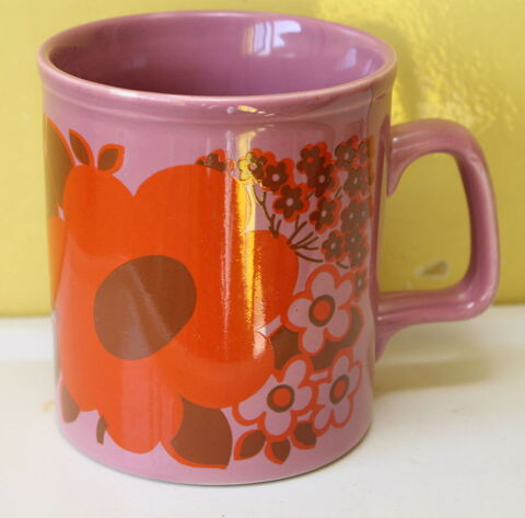 Tasse mug vintage 60 - 70 STAFFORDSHIRE POTTERIES ENGLAND ro 16 Issy-les-Moulineaux (92)