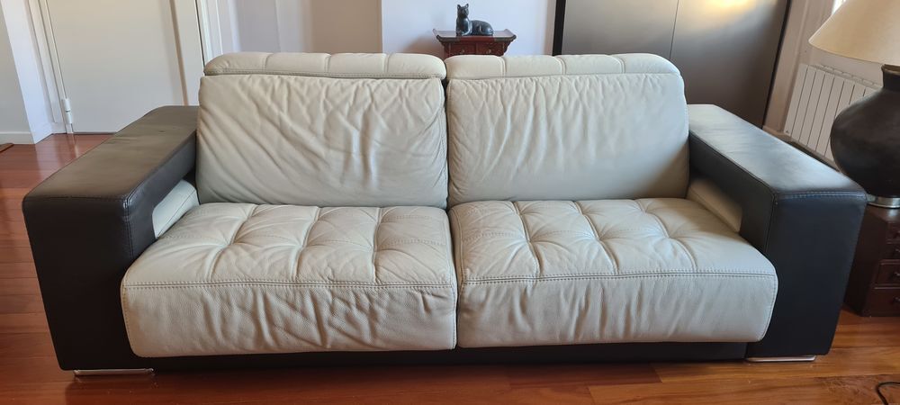 Canap&eacute; et Pouf en cuir Meubles