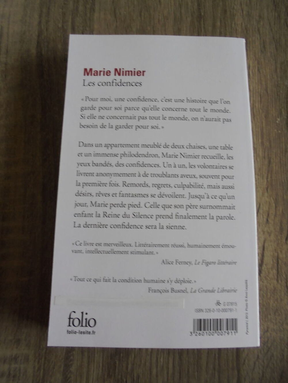 Les confidences (123) Livres et BD