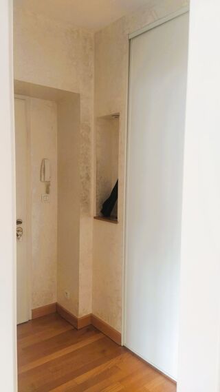  Appartement à louer 1 pièce 48 m²