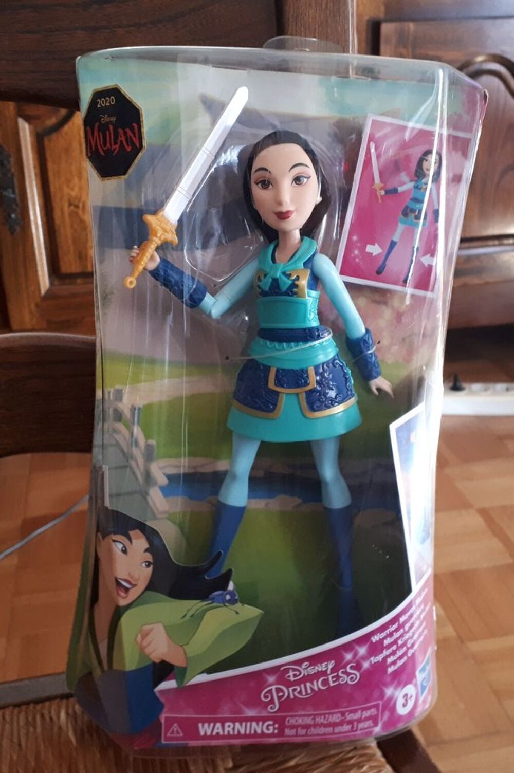 Poup&eacute;e NEUVE Mulan guerri&egrave;re Disney Princess Jeux / jouets