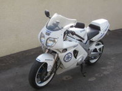 YAMAHA 1994 occasion 01960 P&eacute;ronnas