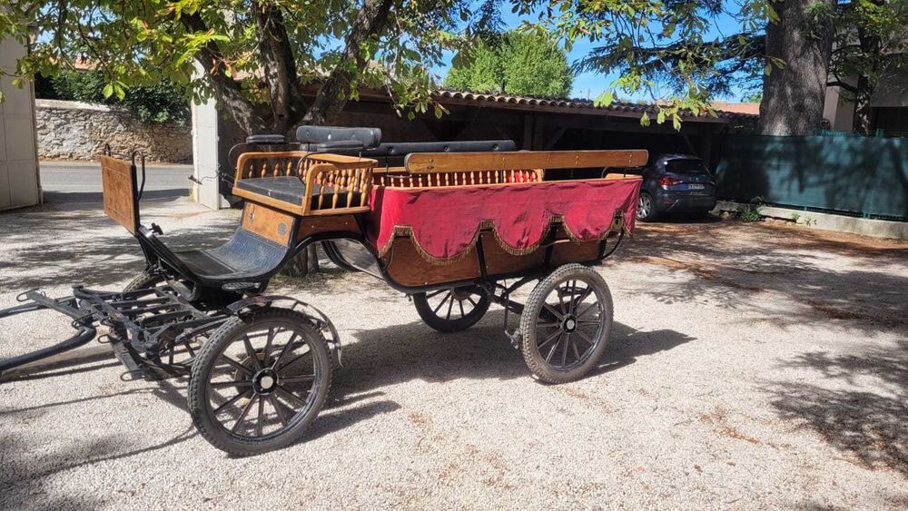 cal&egrave;che voiture break hyppomobile 