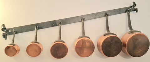 Casseroles  Anciennes  en  cuivre    -   40  Euros Rognes (13)