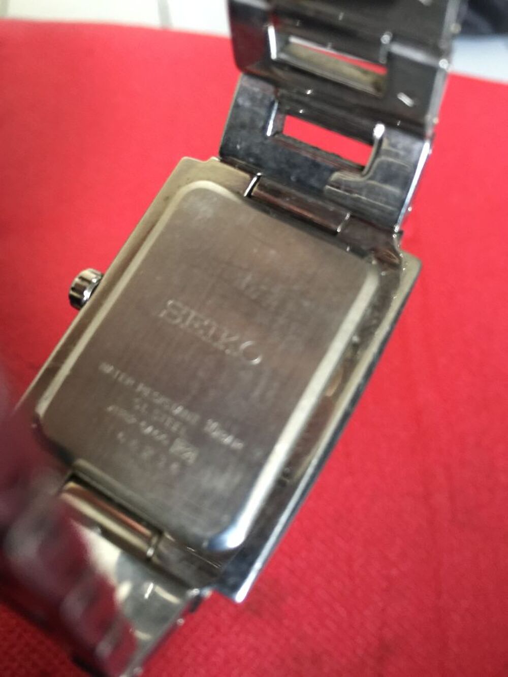 SEIKO TANK Quartz 7N82-5A00 Bijoux et montres