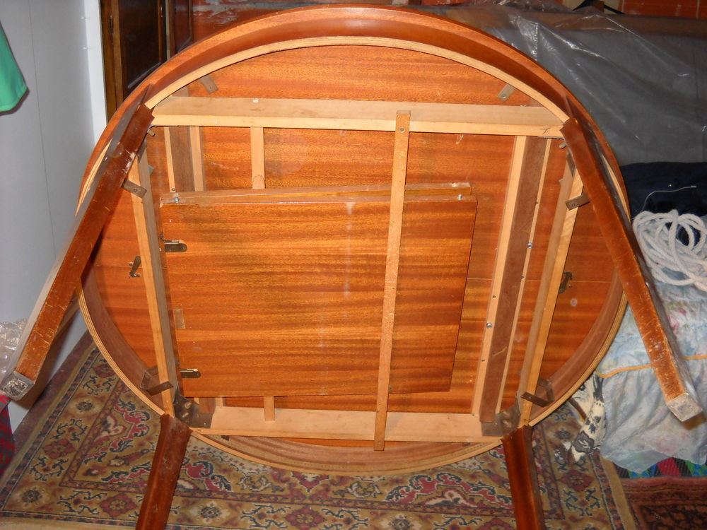 table ronde de 115cm rallonge 50cm Meubles