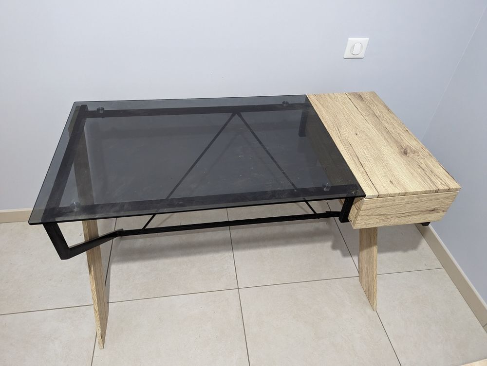 bureau en tr&egrave;s bon &eacute;tat Meubles